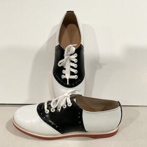 MUFFY’S by WILLITS 1978 VINTAGE Style 5600 Saddle Shoes Black & White Size 8